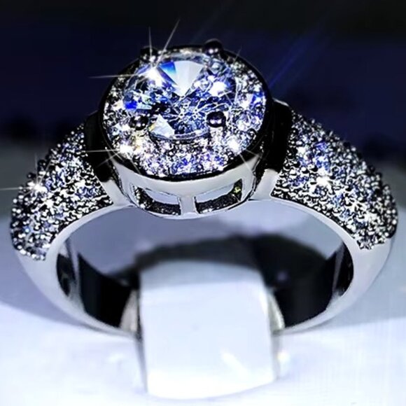 🆕 Stunning 1.75 Ctw. Halo Micro Pave Engagement /Promise Ring 18K White Gold 🆕 - Picture 1 of 6